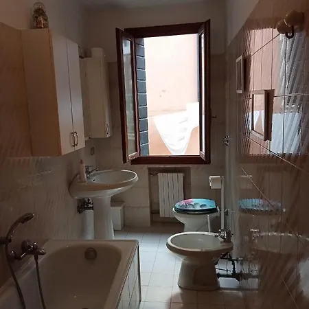 Two Steps From Rialto *