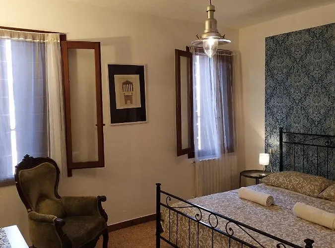 Two Steps From Rialto *