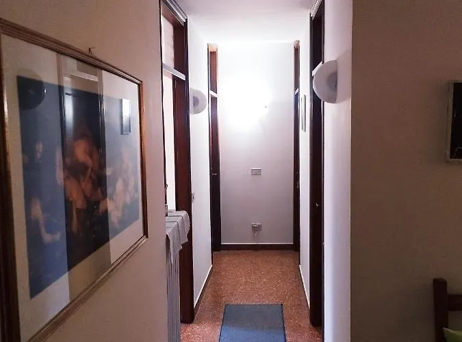 Two Steps From Rialto