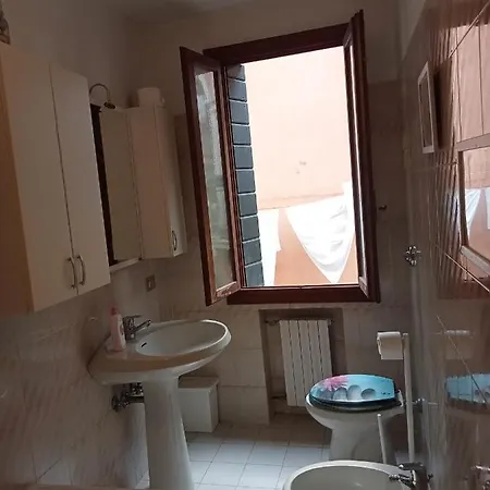 Two Steps From Rialto *