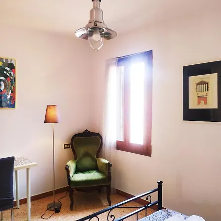 Maison d'hôtes Two Steps From Rialto *