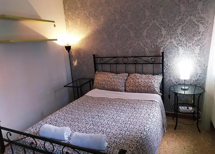 Two Steps From Rialto *