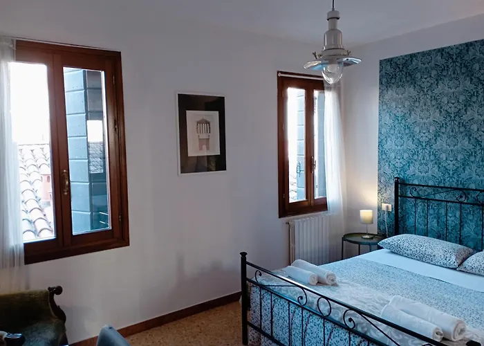 Two Steps From Rialto *