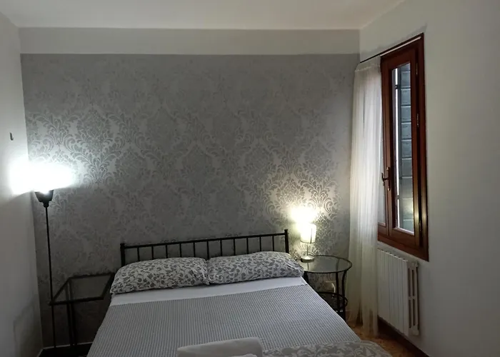 ゲストハウス Two Steps From Rialto *